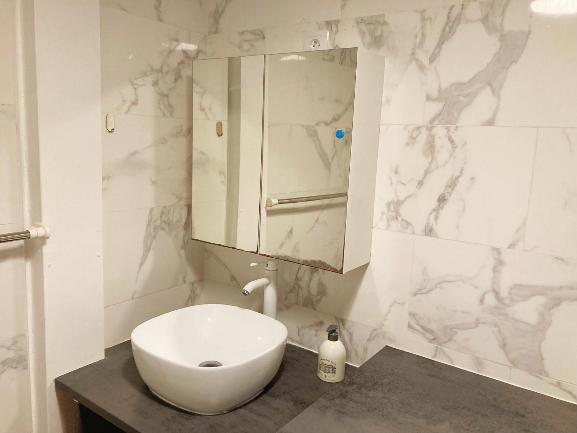 Appartement T3 De 55m2 Au Centre De Avec Parking *